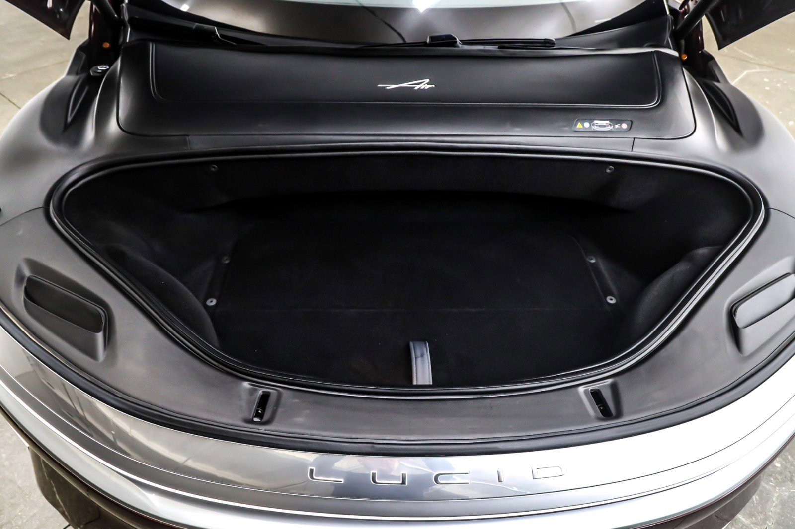 Used 2022 Lucid Air Grand Touring image 11