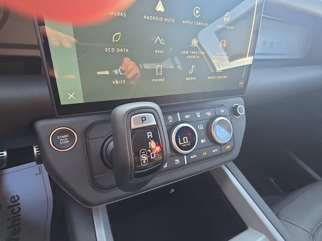 New 2026 Land Rover Defender 90 V8 AWD/4WD image 17