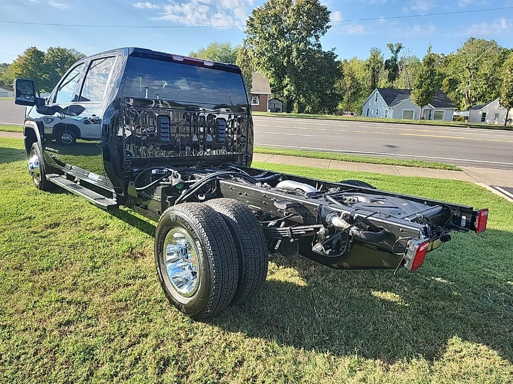 New 2026 GMC Sierra 3500 SLE image 5