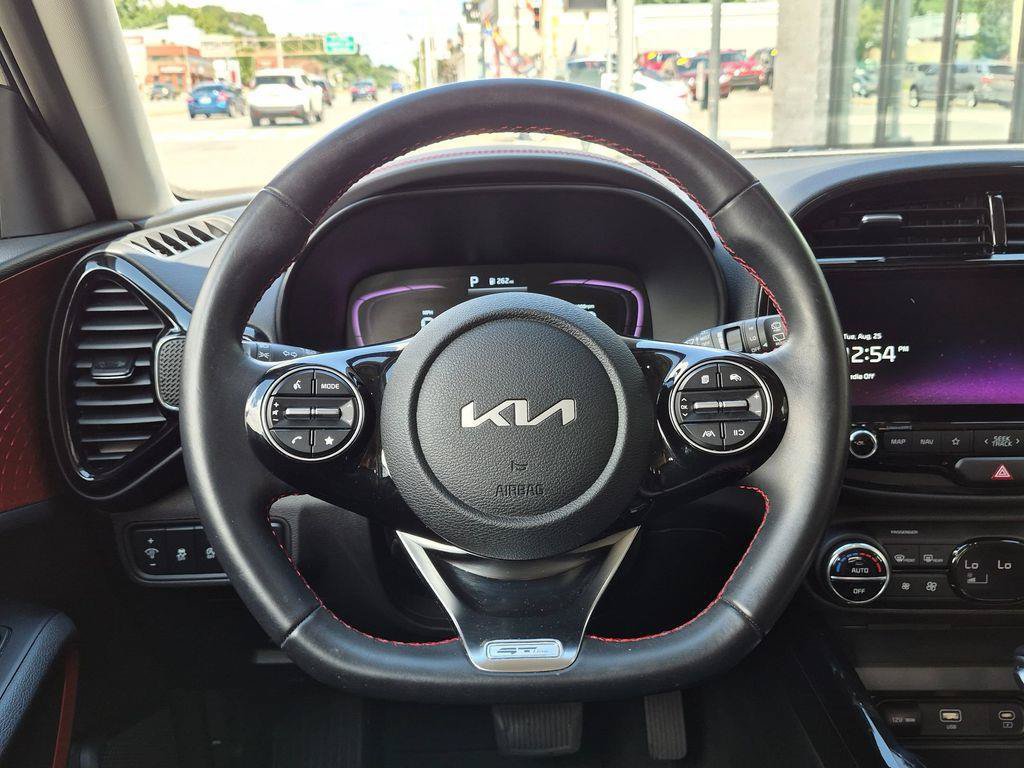 Certified 2023 Kia Soul GT-Line FWD image 13