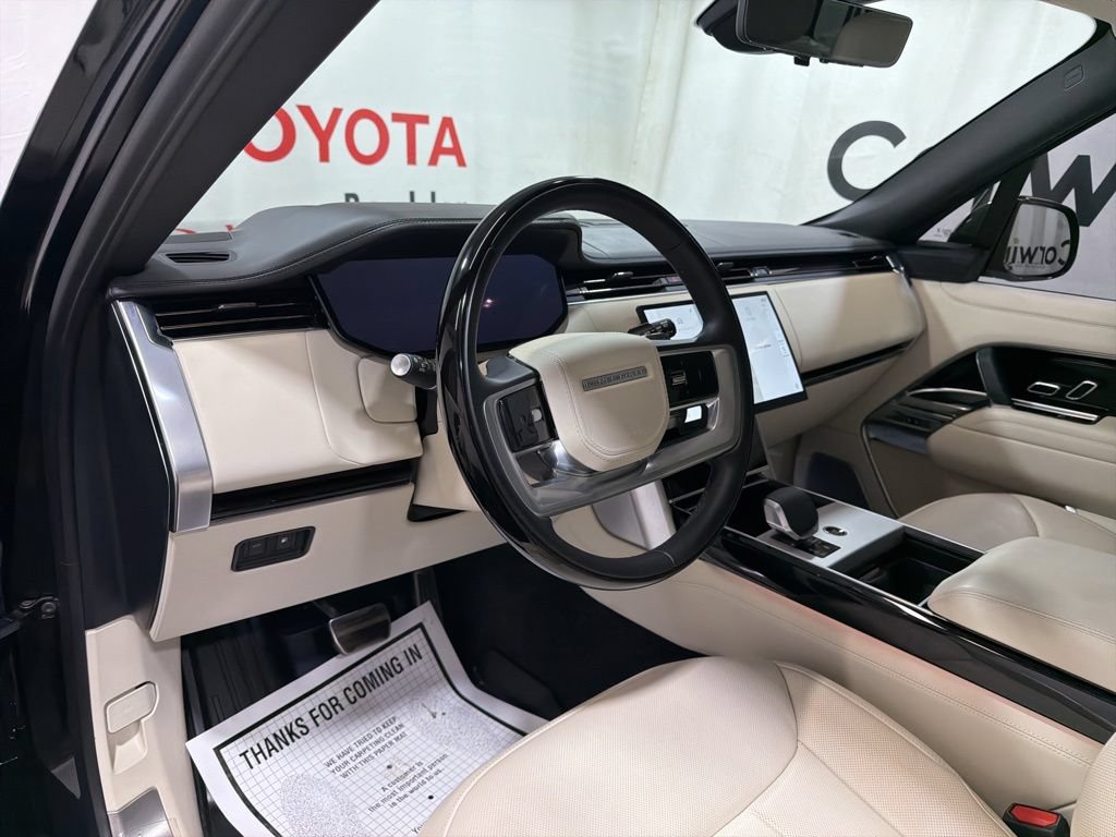 Used 2025 Land Rover Range Rover Autobiography AWD/4WD image 23