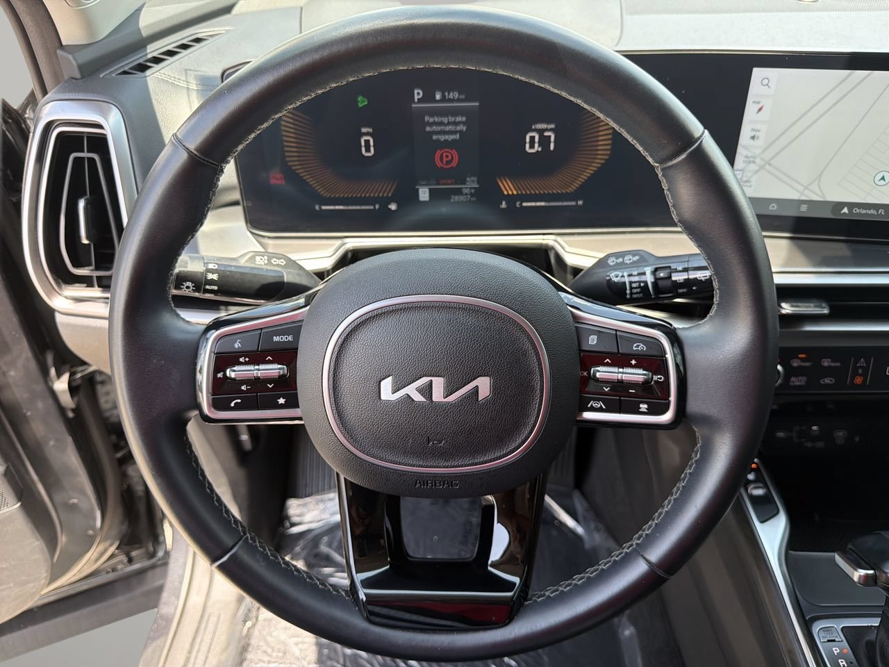 Used 2025 Kia Sorento S FWD image 30