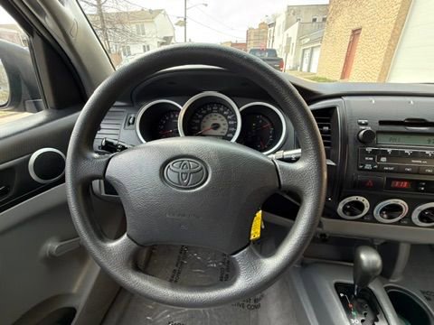 Used 2010 Toyota Tacoma 2WD Regular Cab image 27