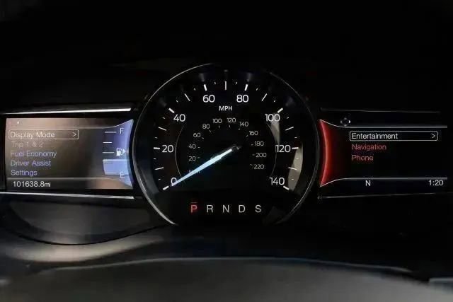 Used 2016 Ford Explorer Limited image 24