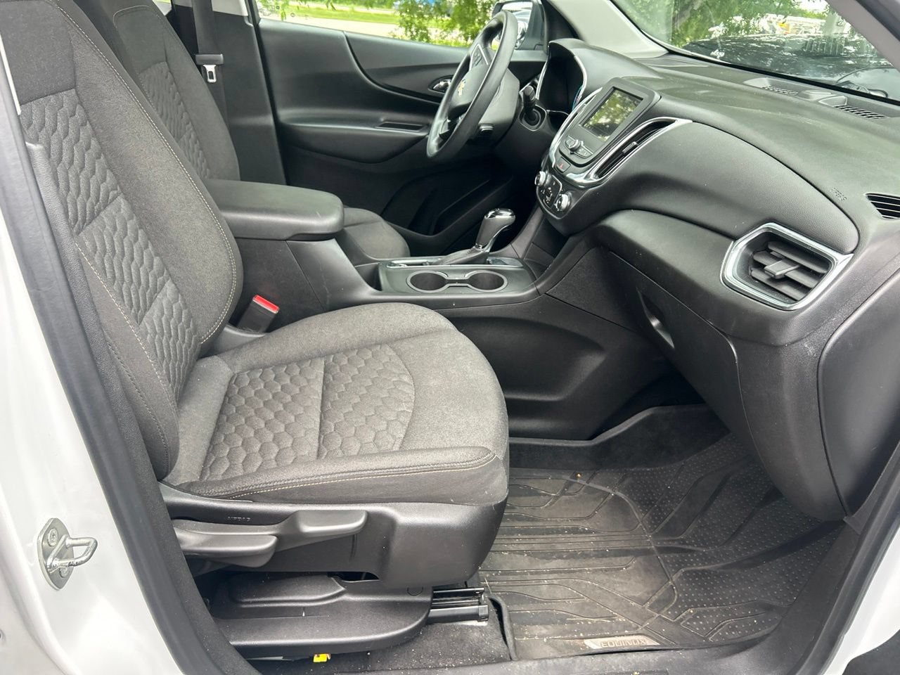 Used 2019 Chevrolet Equinox LT w/ LPO, Blackout Package FWD image 15