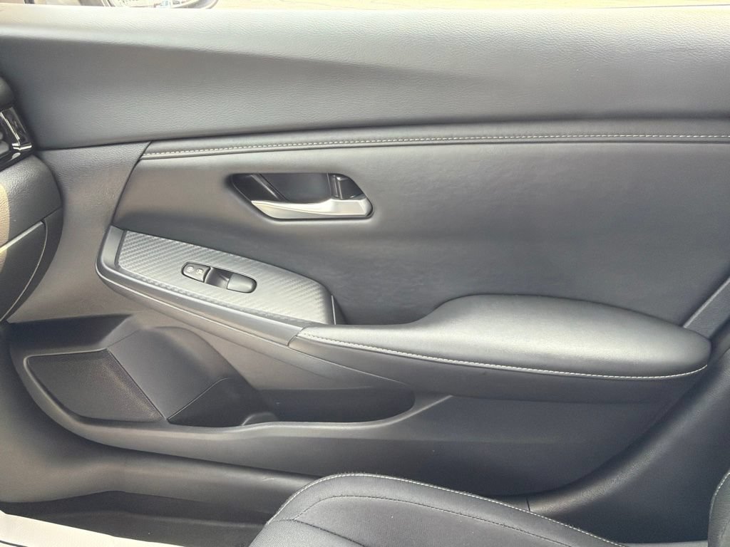 Used 2025 Nissan Sentra SV FWD image 25