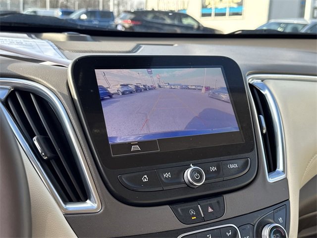 Used 2024 Chevrolet Malibu LT image 19