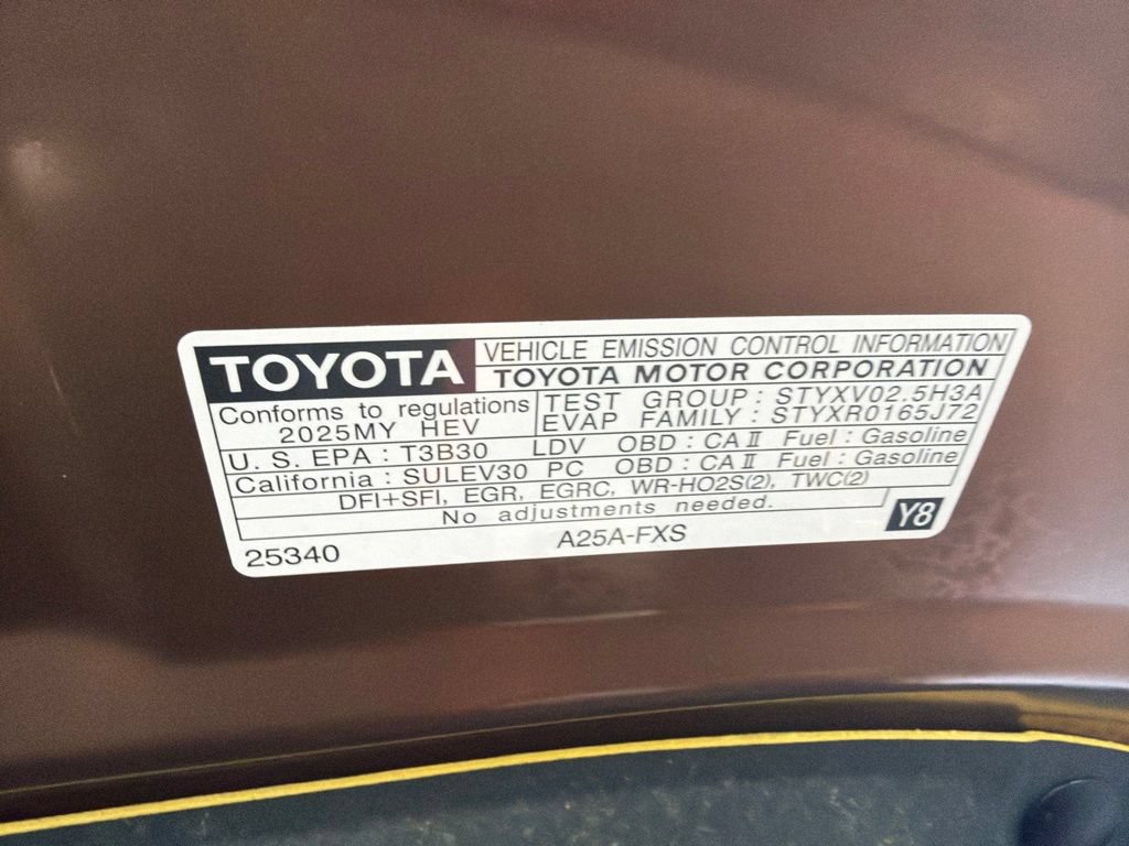 Certified 2025 Toyota Crown Signia AWD/4WD image 37