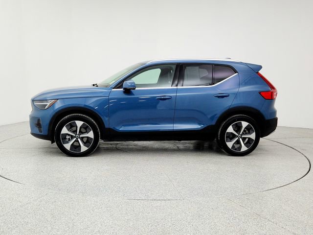 Certified 2025 Volvo XC40 B5 Plus image 8