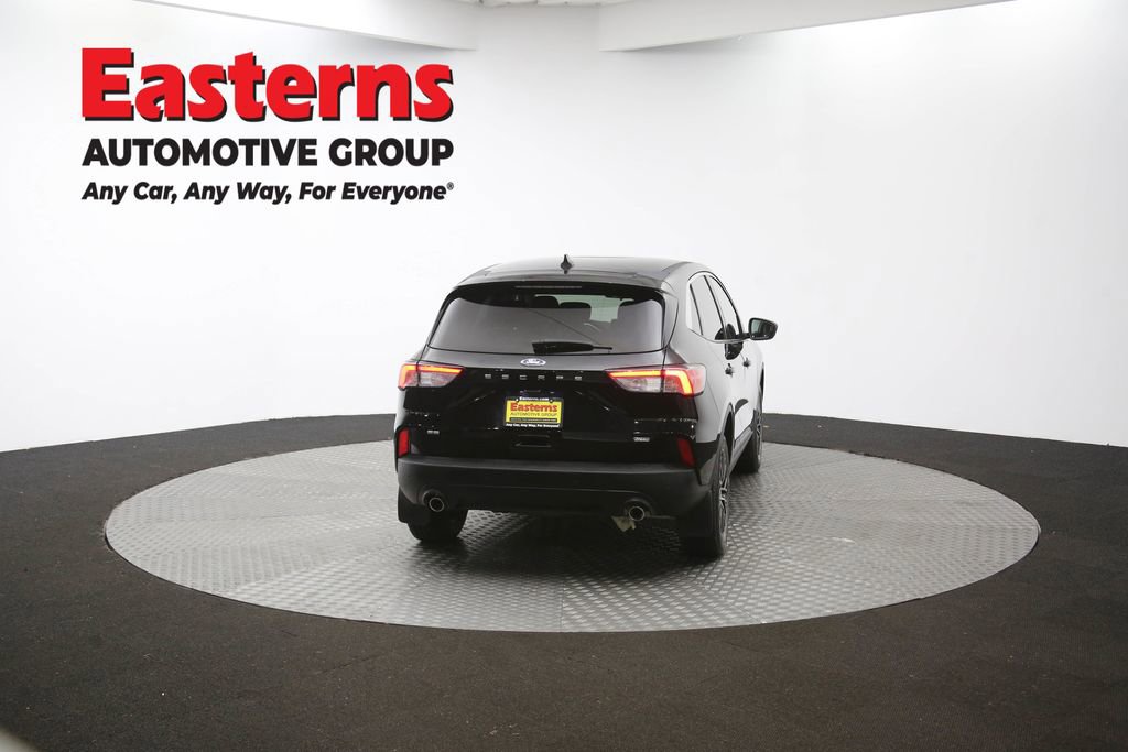 Used 2022 Ford Escape SE image 36