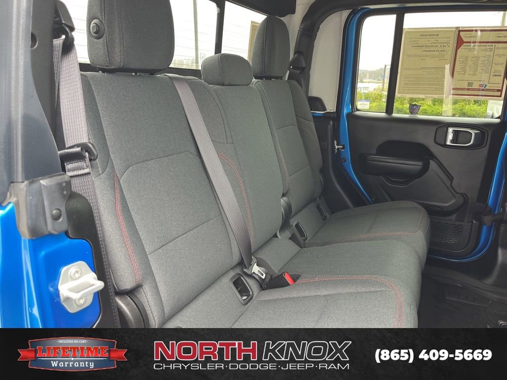 Used 2024 Jeep Gladiator Rubicon w/ Technology Group image 22