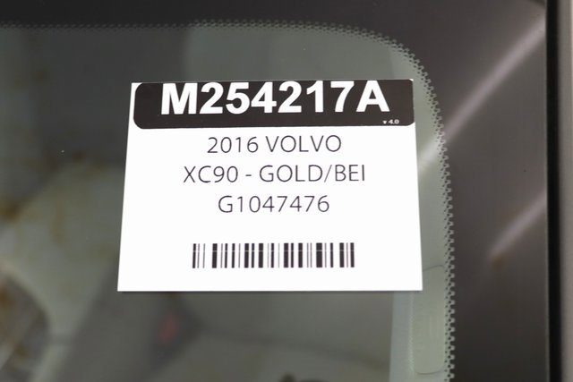 Used 2016 Volvo XC90 T6 Momentum w/ Momentum Plus Package image 30