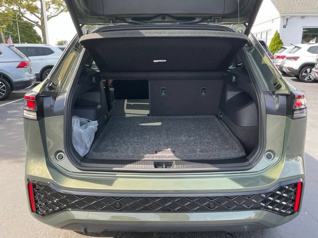 Certified 2025 Volkswagen Tiguan SEL R-Line AWD/4WD image 19