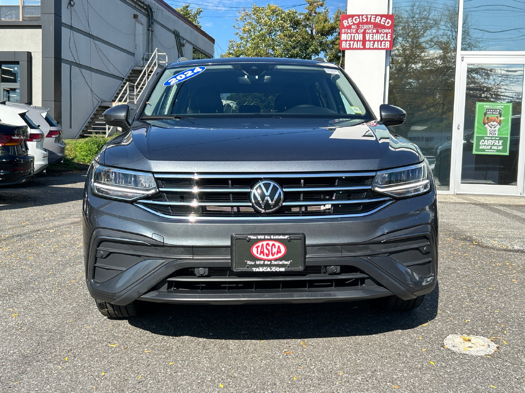 Used 2024 Volkswagen Tiguan SE AWD/4WD image 6