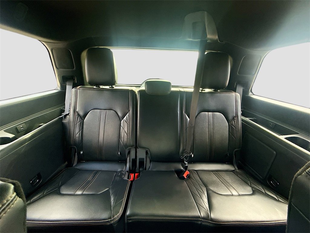 Used 2023 Ford Expedition Platinum image 29