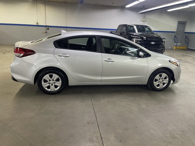 Used 2018 Kia Forte LX w/ LX Rear Camera Package image 9