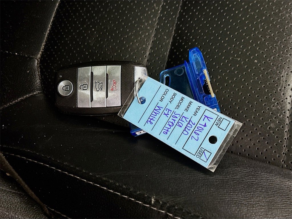 Used 2020 Kia Sorento EX image 29