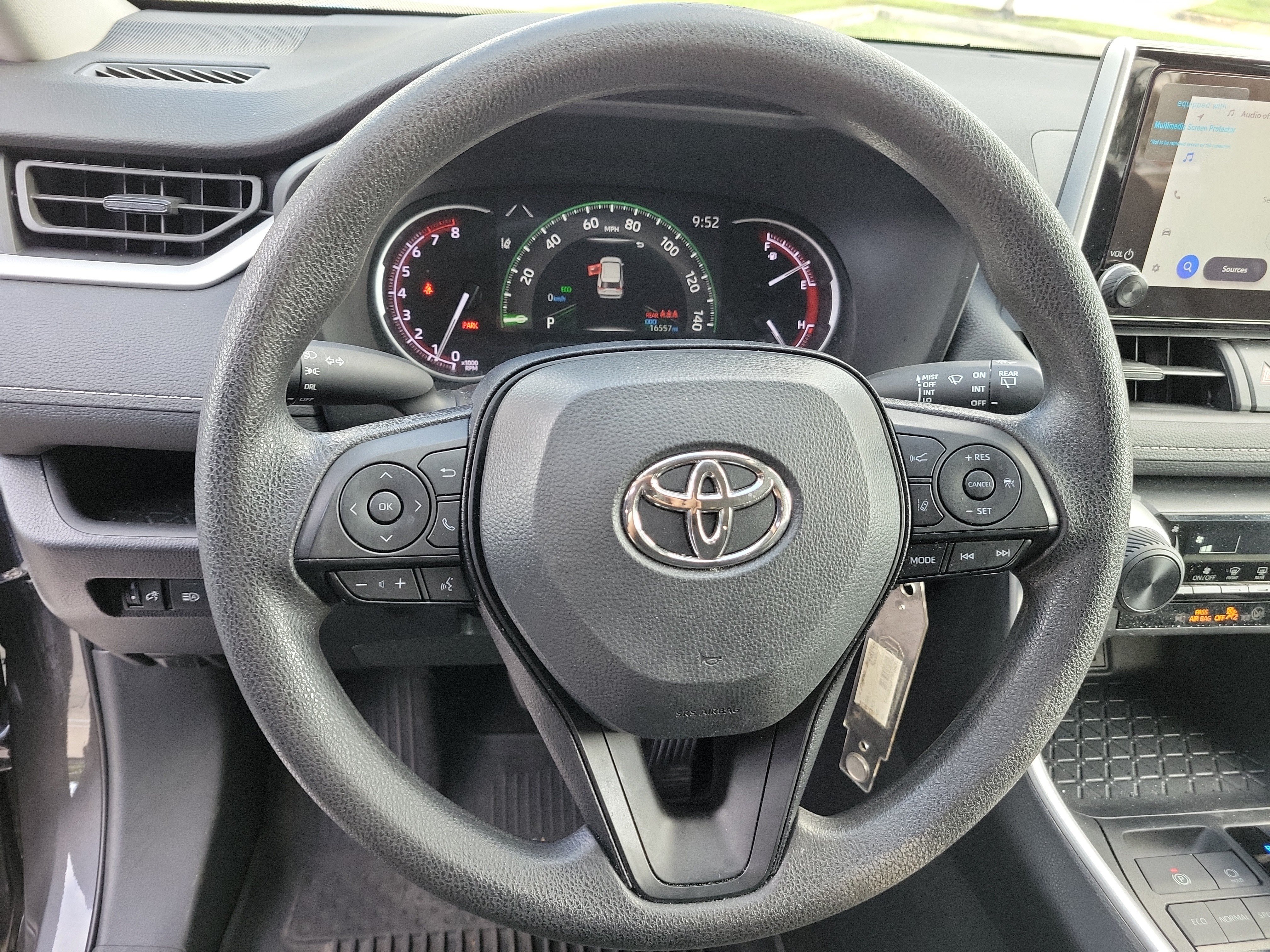 Certified 2025 Toyota RAV4 LE FWD image 25