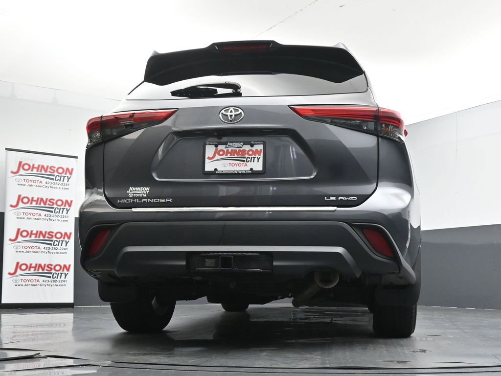 Used 2020 Toyota Highlander LE AWD/4WD image 40