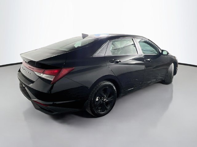 Used 2023 Hyundai Elantra SEL FWD image 8