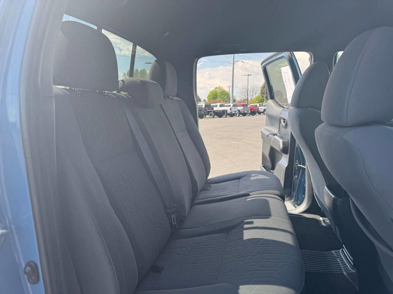 Used 2019 Toyota Tacoma TRD Off-Road AWD/4WD image 28