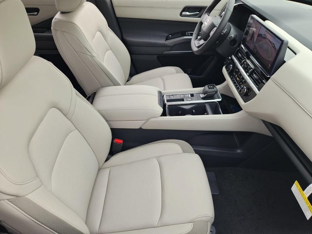 New 2026 Nissan Pathfinder SL w/ SL Premium Package FWD image 10