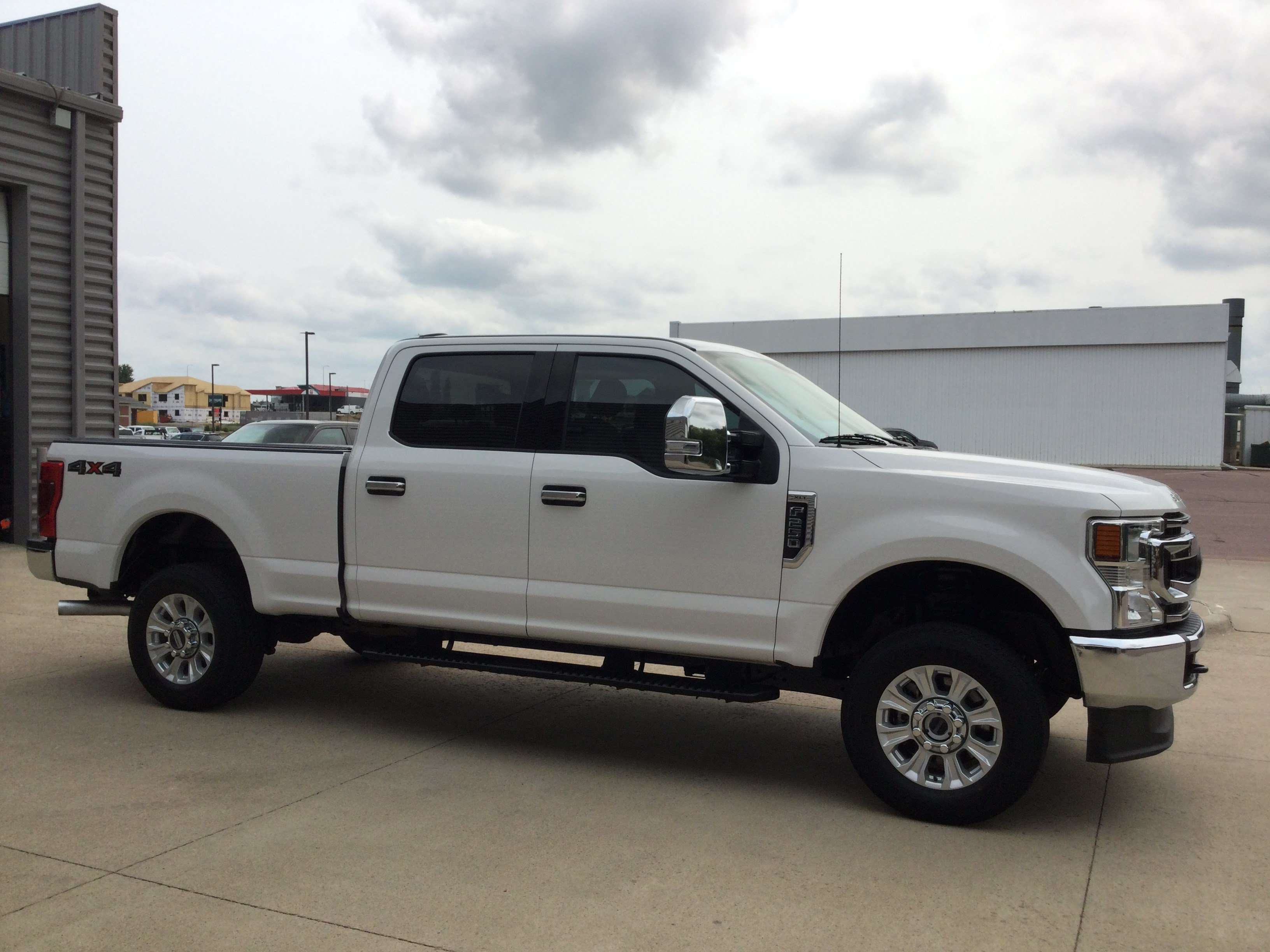 Used 2020 Ford F250 XLT AWD/4WD image 4