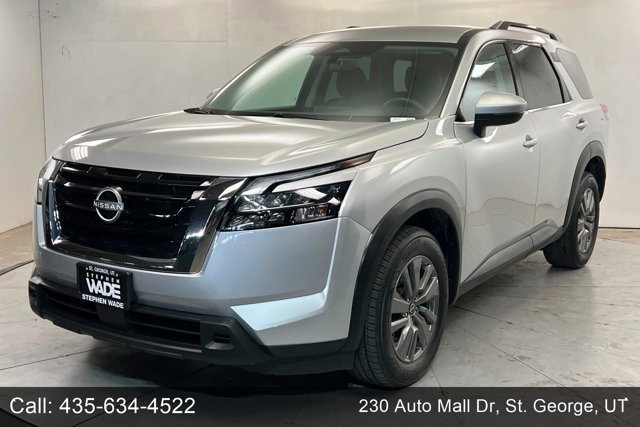 Used 2025 Nissan Pathfinder SV AWD/4WD image 1