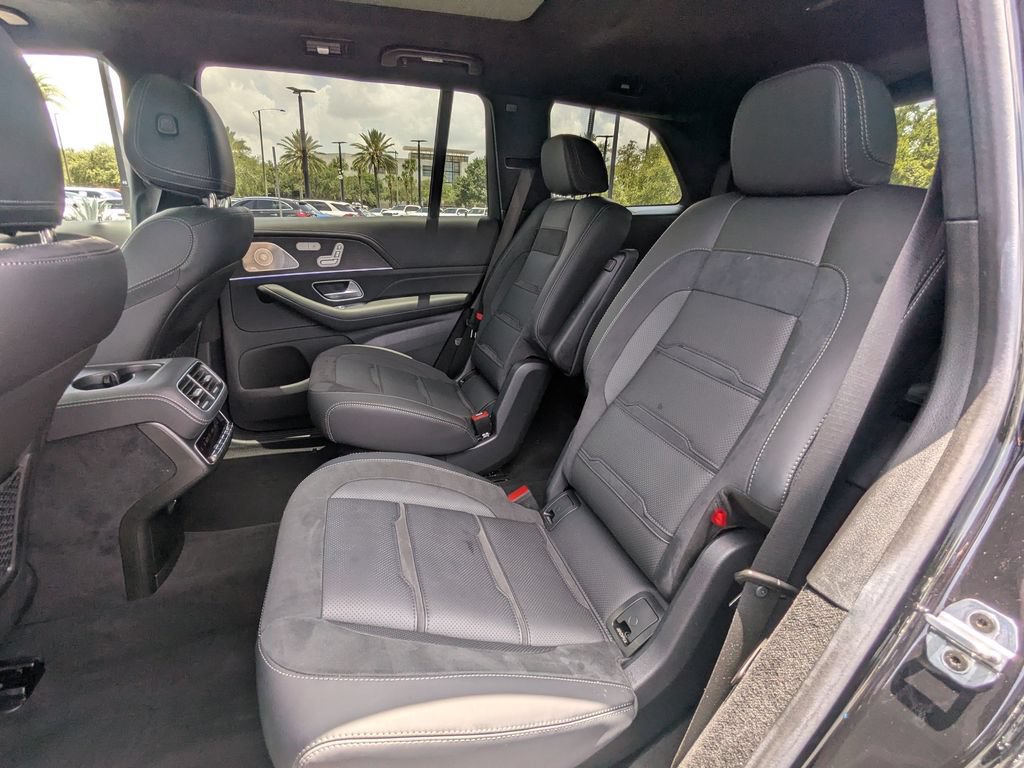 Certified 2024 Mercedes-Benz GLS 63 AMG 4MATIC image 33