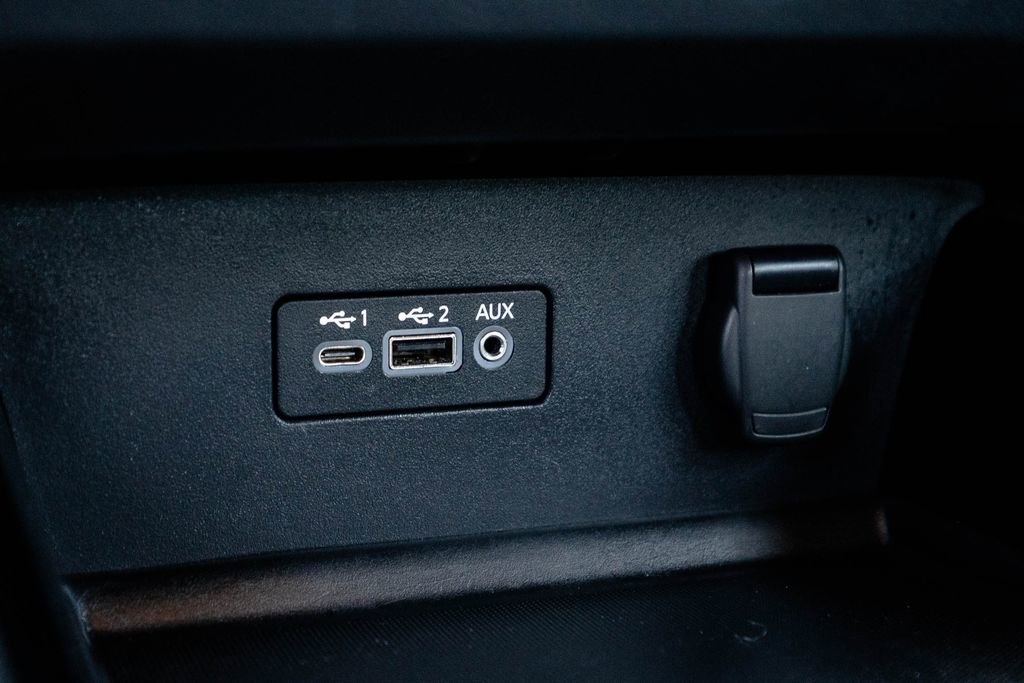 Used 2024 Nissan Altima 2.5 SV FWD image 24