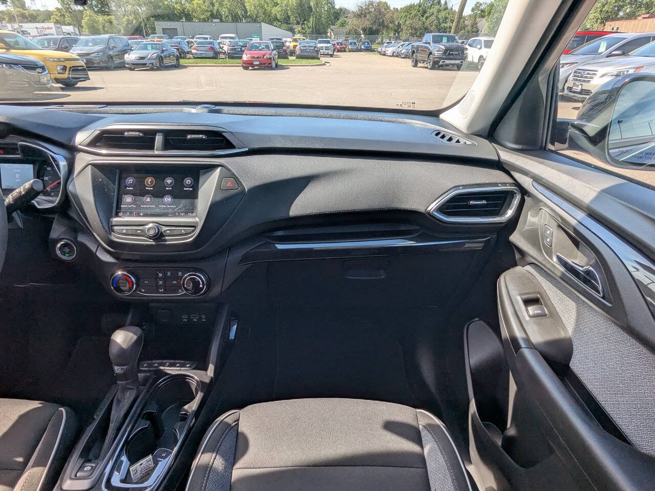 Used 2022 Chevrolet TrailBlazer LT FWD image 18
