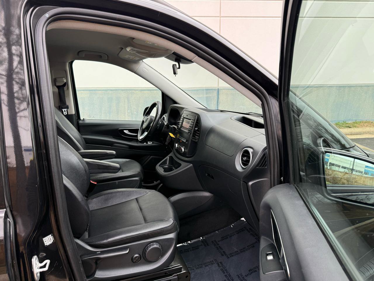 Used 2016 Mercedes-Benz Metris Passenger image 20