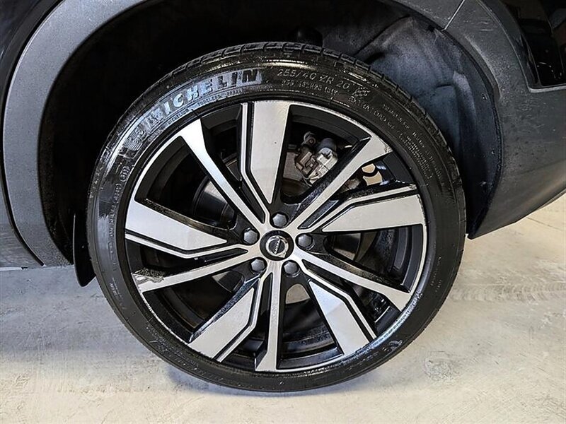 Used 2021 Volvo XC40 P8 Recharge w/ Advanced Package AWD/4WD image 14