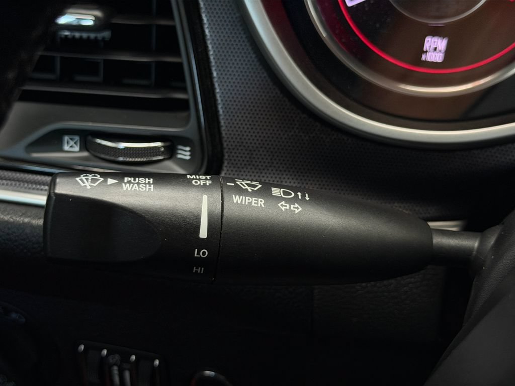 Used 2015 Dodge Challenger R/T Plus RWD image 27