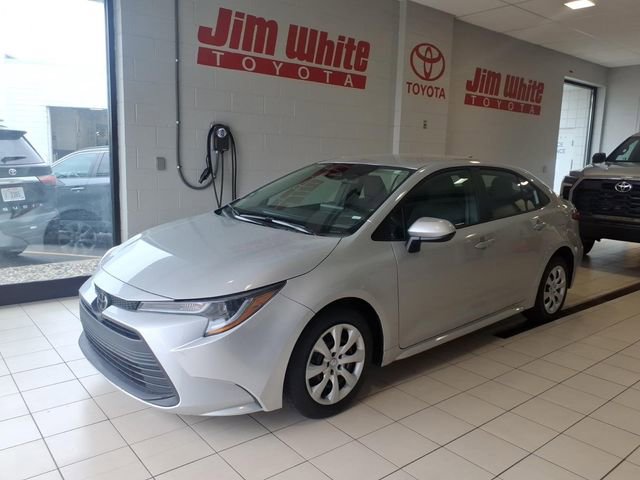 Used 2023 Toyota Corolla LE FWD image 1
