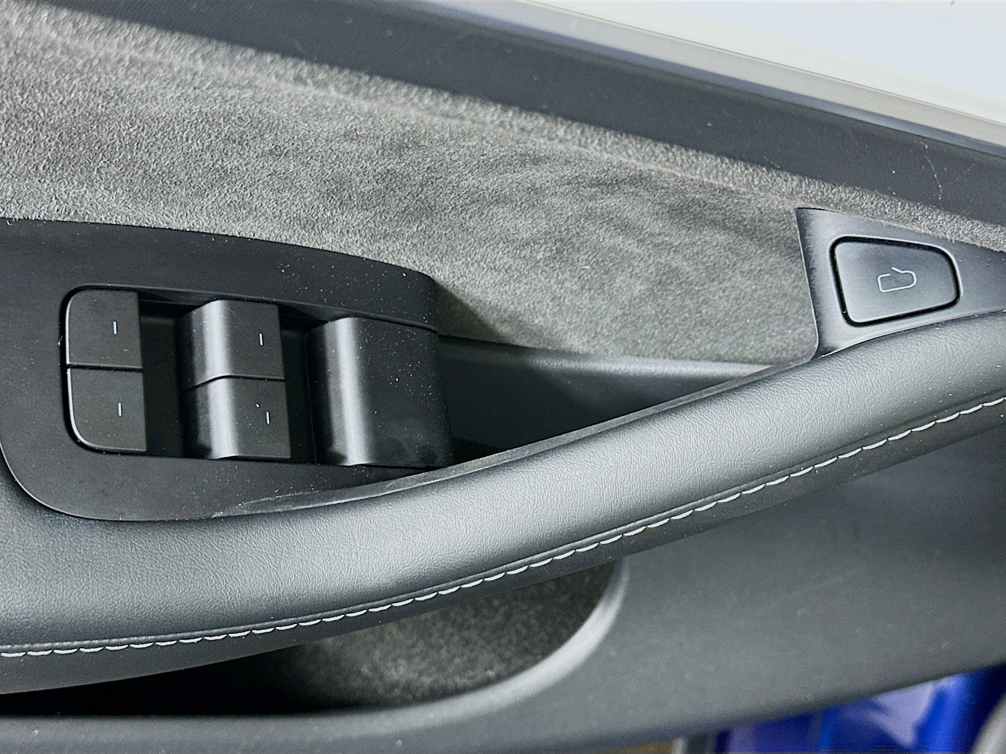 Used 2022 Tesla Model Y Long Range image 15