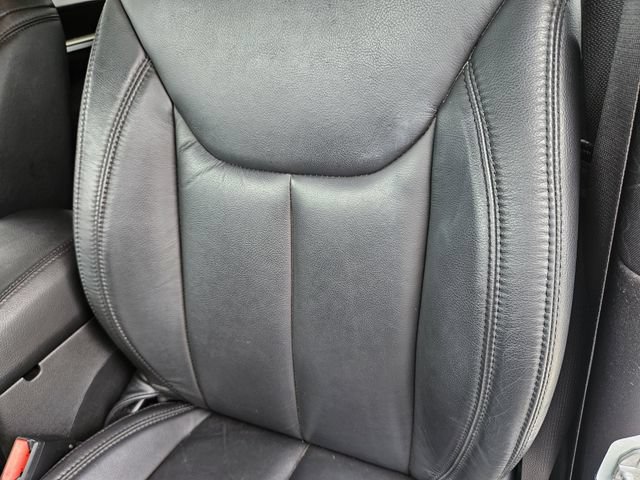 Used 2017 Jeep Wrangler Sahara AWD/4WD image 12