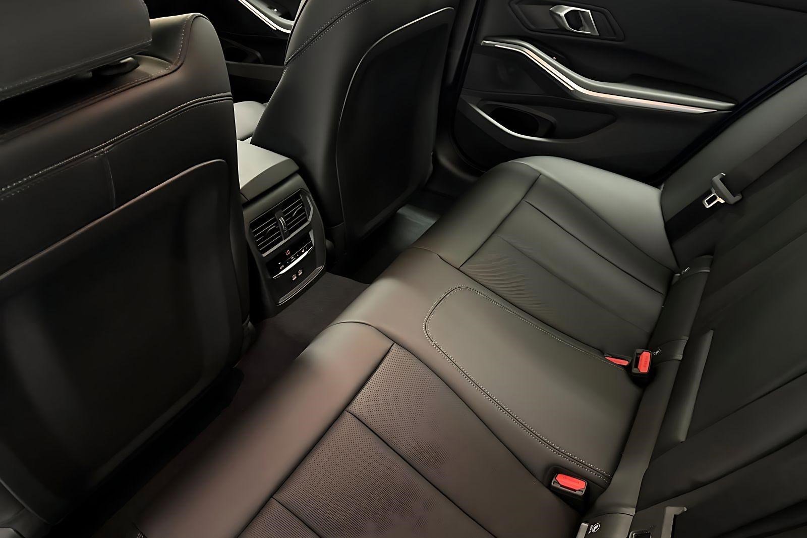 New 2026 BMW 330i Sedan w/ Convenience Package image 15