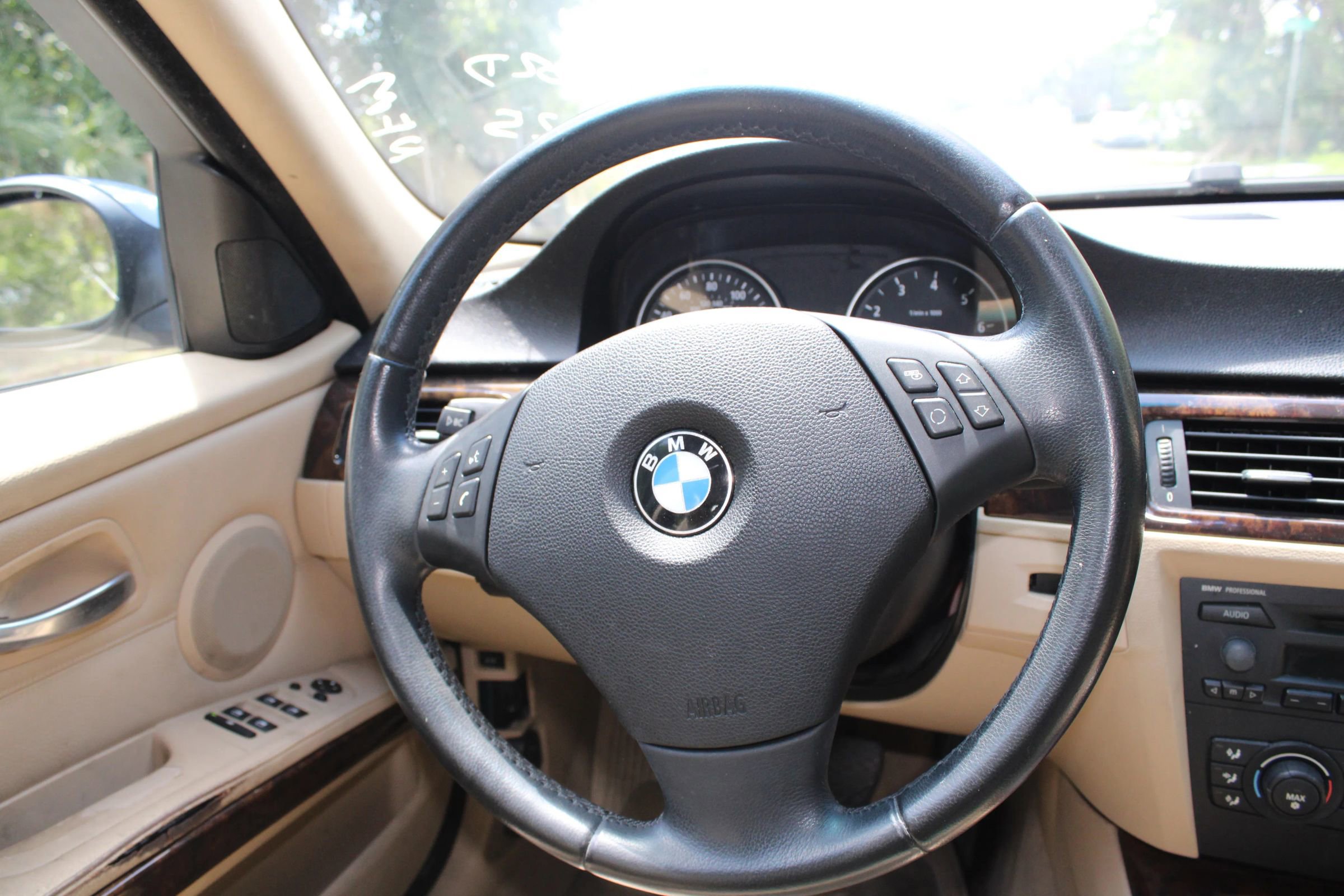 Used 2006 BMW 325i Sedan RWD image 10