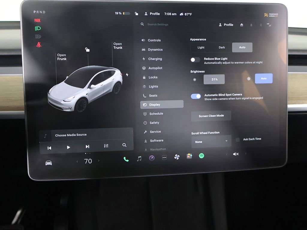 Used 2021 Tesla Model Y Long Range image 49