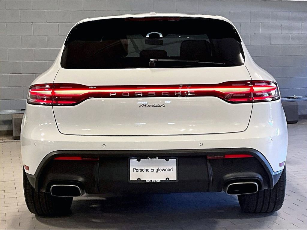 Used 2025 Porsche Macan AWD/4WD image 9