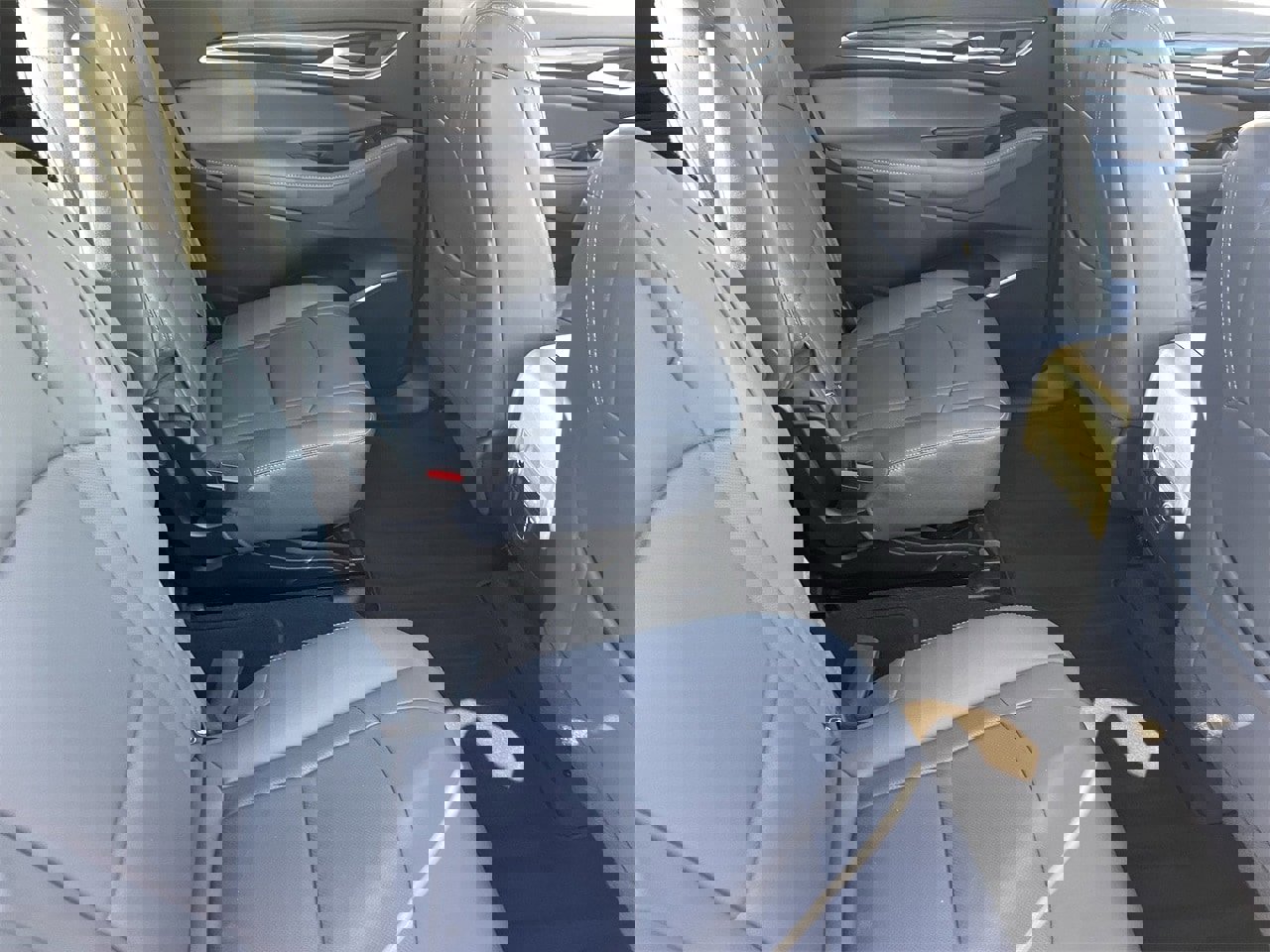 Used 2019 Buick Enclave Essence image 11