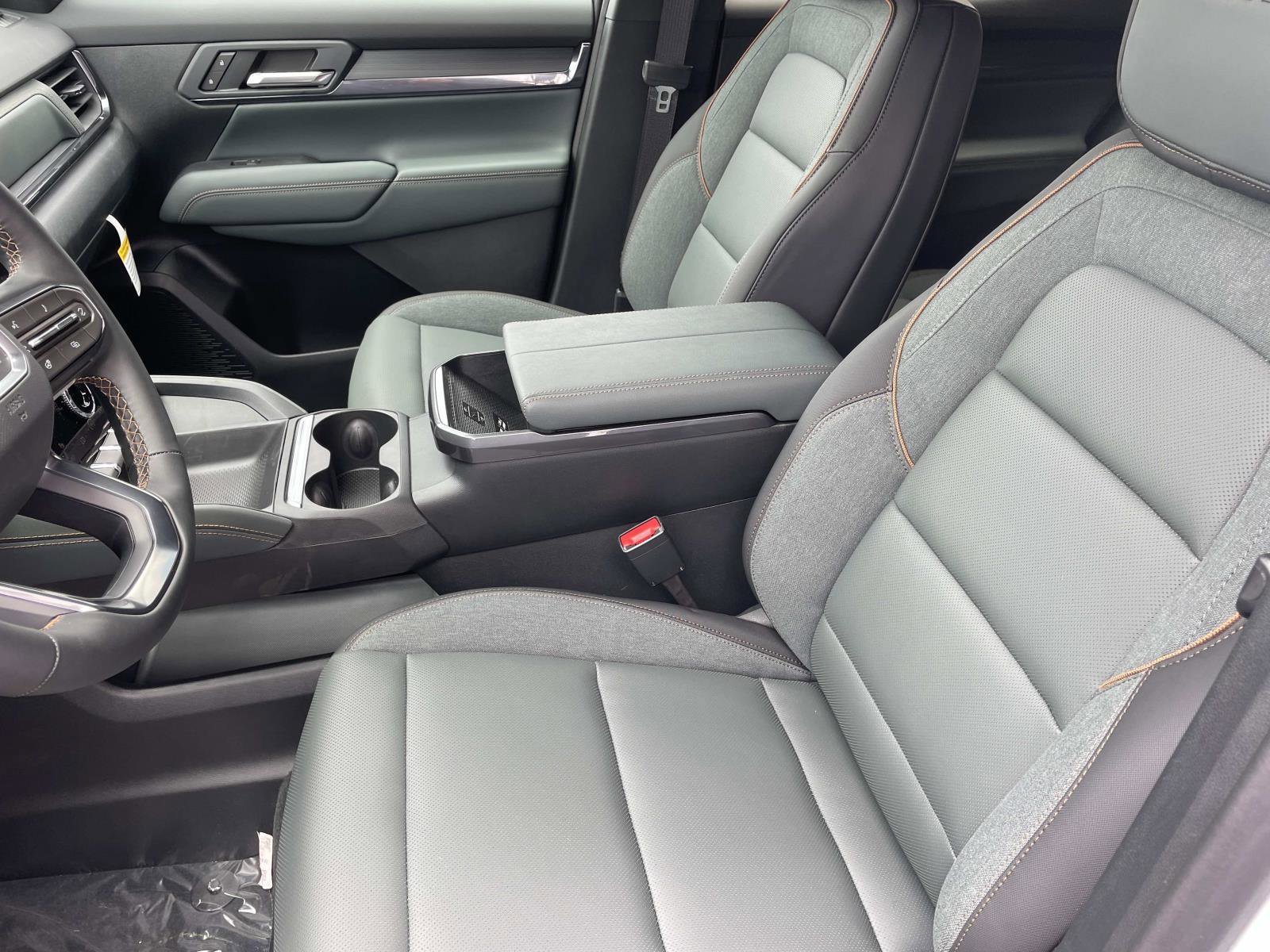 New 2026 GMC Terrain AT4 AWD/4WD image 21