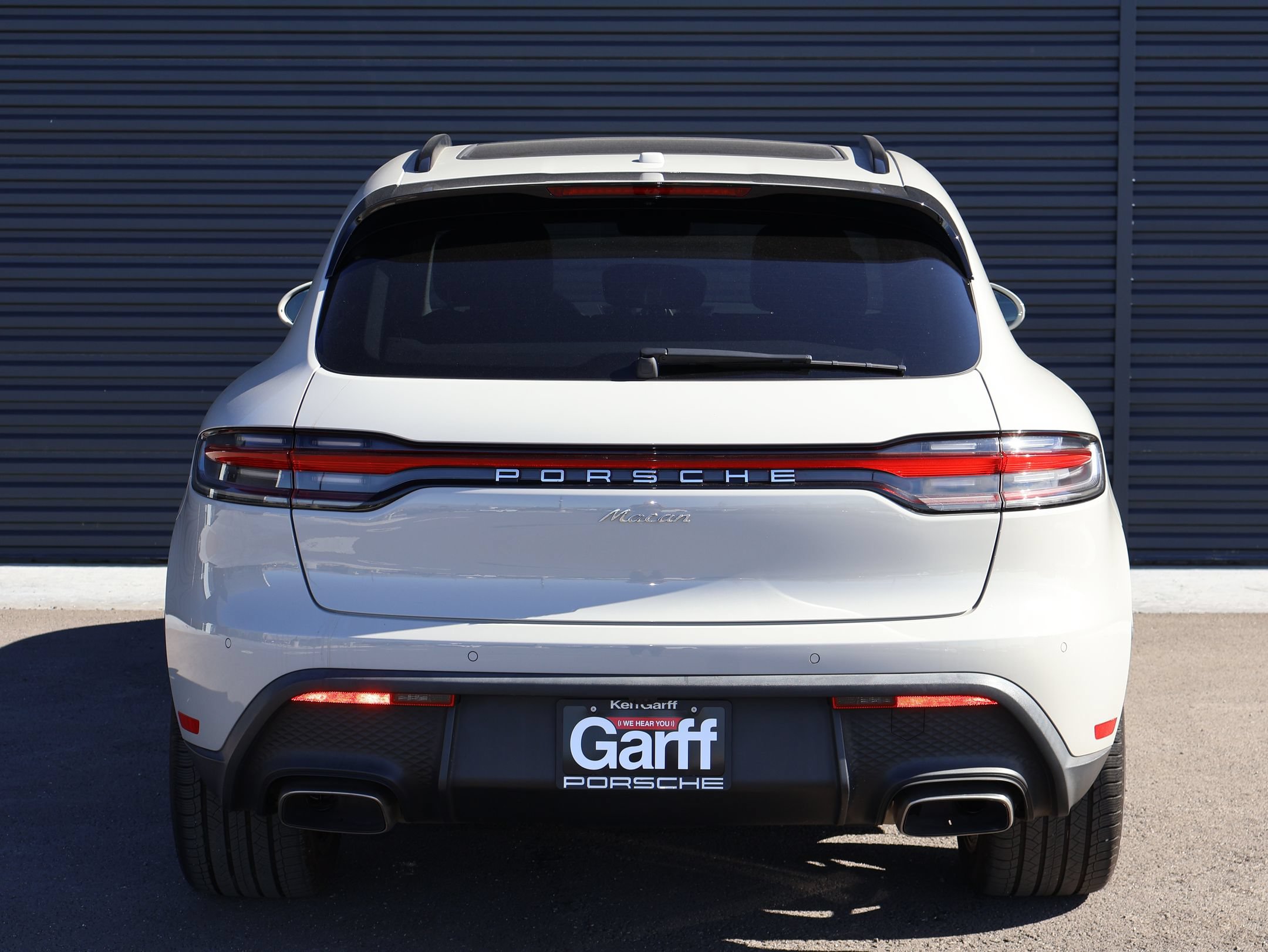 Certified 2024 Porsche Macan AWD/4WD image 9