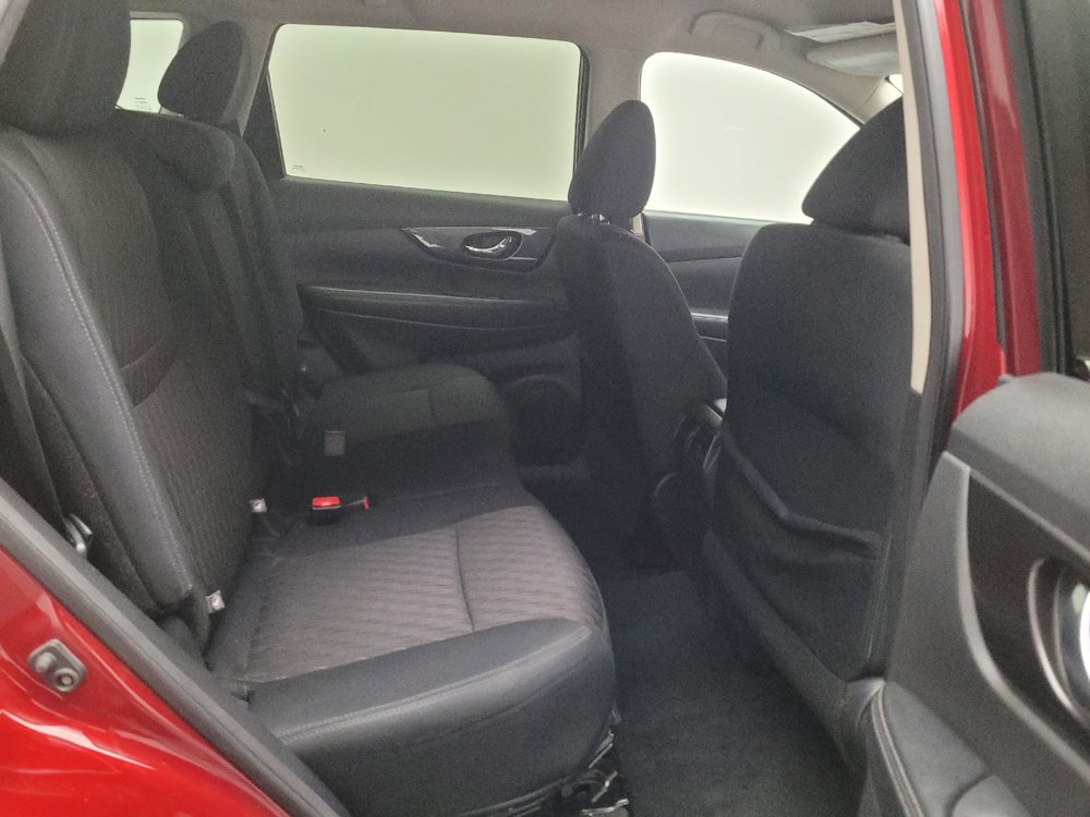 Used 2019 Nissan Rogue SV w/ Premium Package FWD image 19