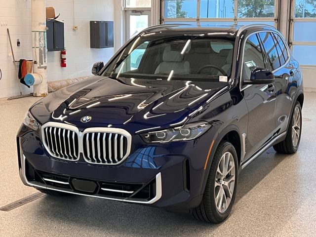 New 2026 BMW X5 xDrive40i w/ Climate Comfort Package AWD/4WD image 4