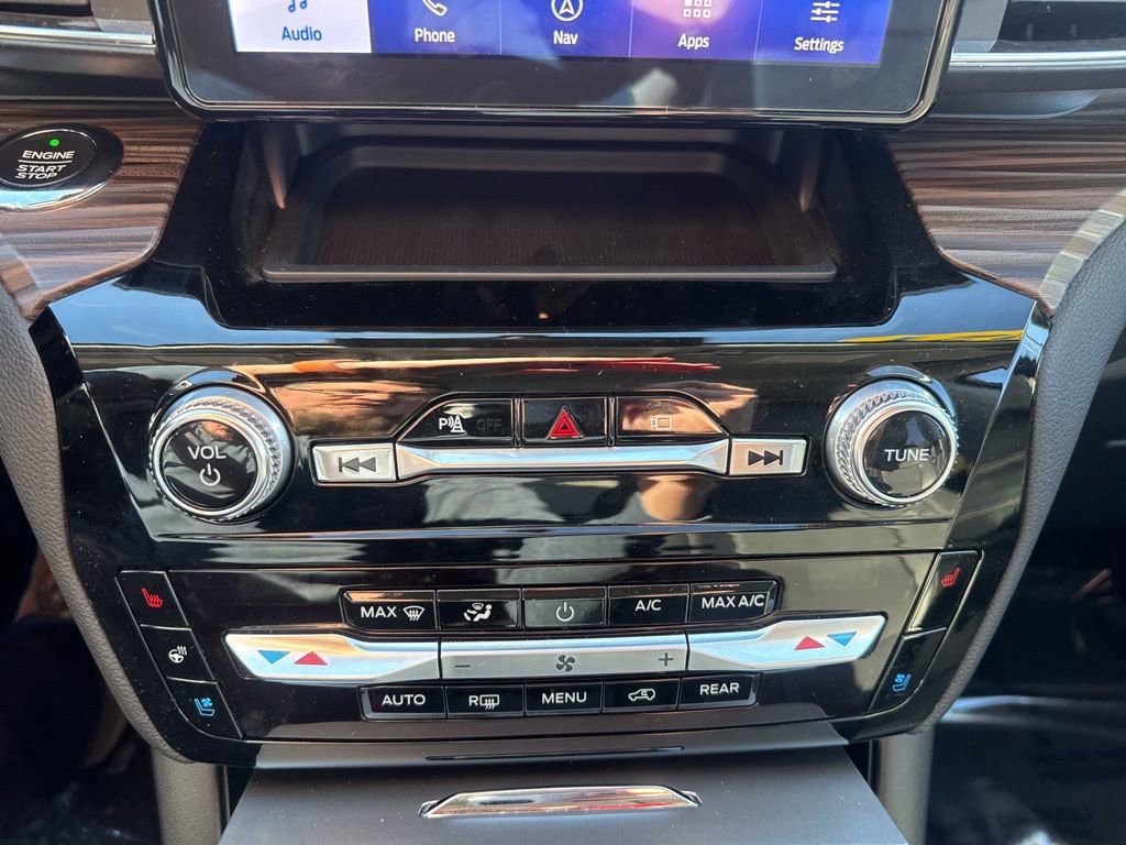 Used 2021 Ford Explorer Limited w/ Equipment Group 301A image 17