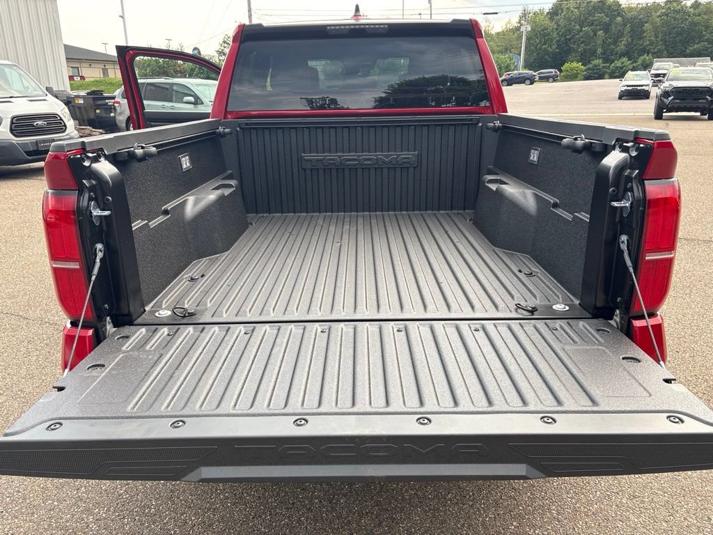 Used 2026 Toyota Tacoma SR5 AWD/4WD image 16