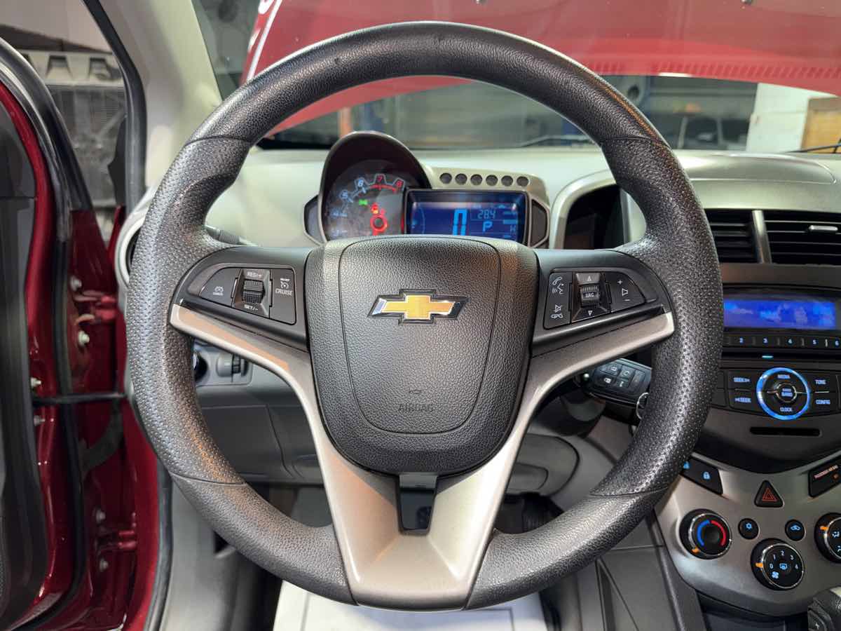 Used 2014 Chevrolet Sonic LT image 18