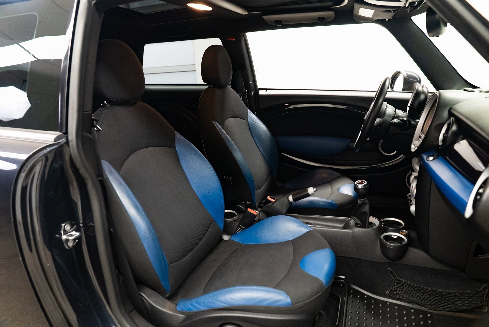 Used 2009 MINI Cooper John Cooper Works image 19